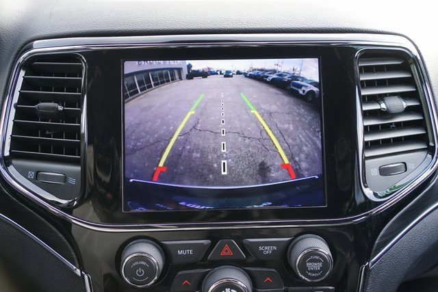 Used 2019 Jeep Grand Cherokee Limited image 14