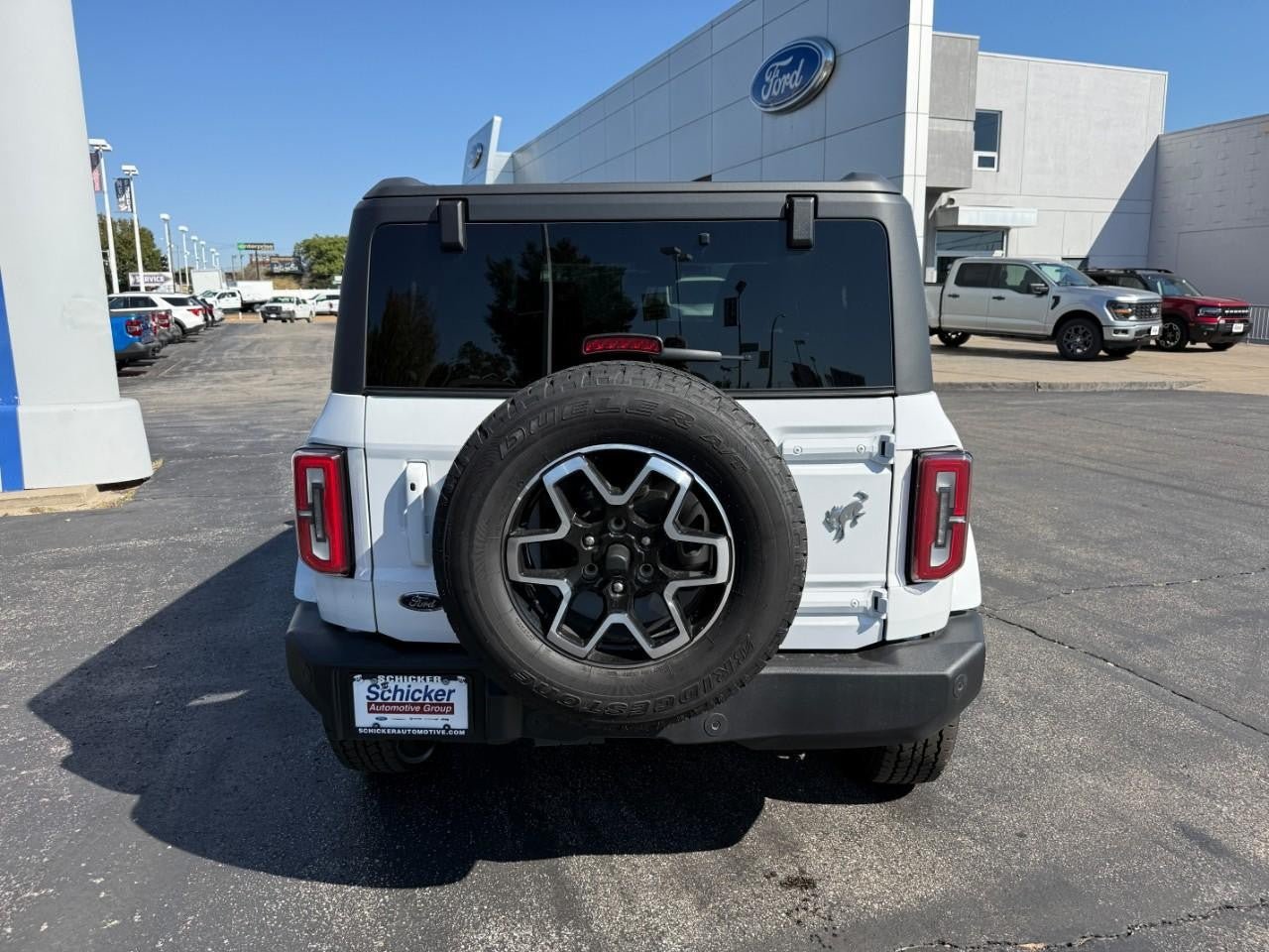 Certified 2025 Ford Bronco Outer Banks AWD/4WD image 8