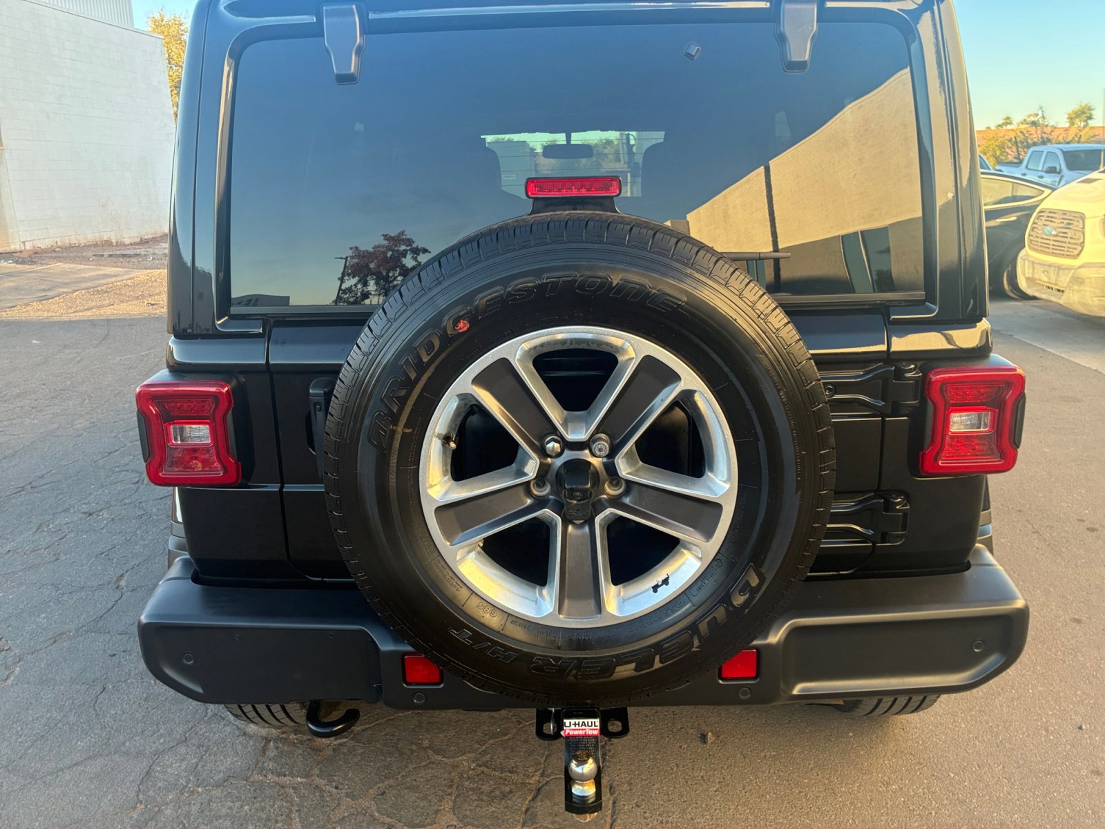 Used 2021 Jeep Wrangler Unlimited Sahara w/ Safety Group image 5