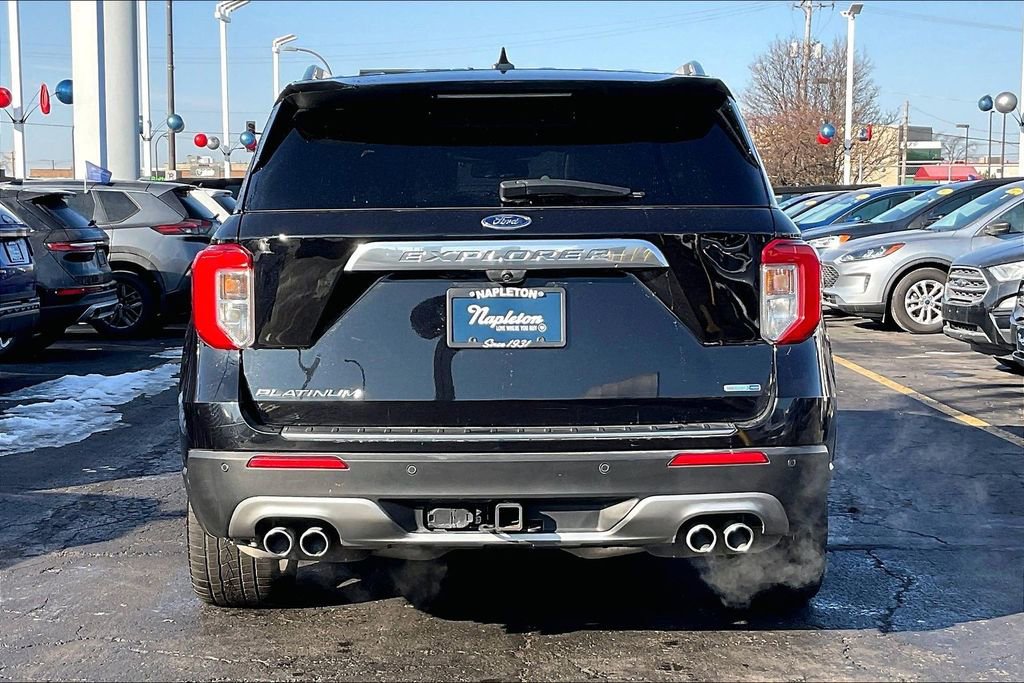 Certified 2020 Ford Explorer Platinum w/ Premium Technology Package image 3