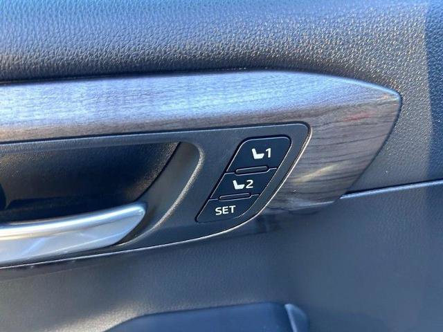 Used 2022 Toyota Highlander Platinum image 23