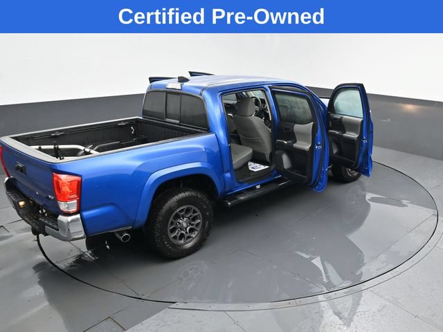 Used 2017 Toyota Tacoma SR5 w/ Exterior Package AWD/4WD image 24