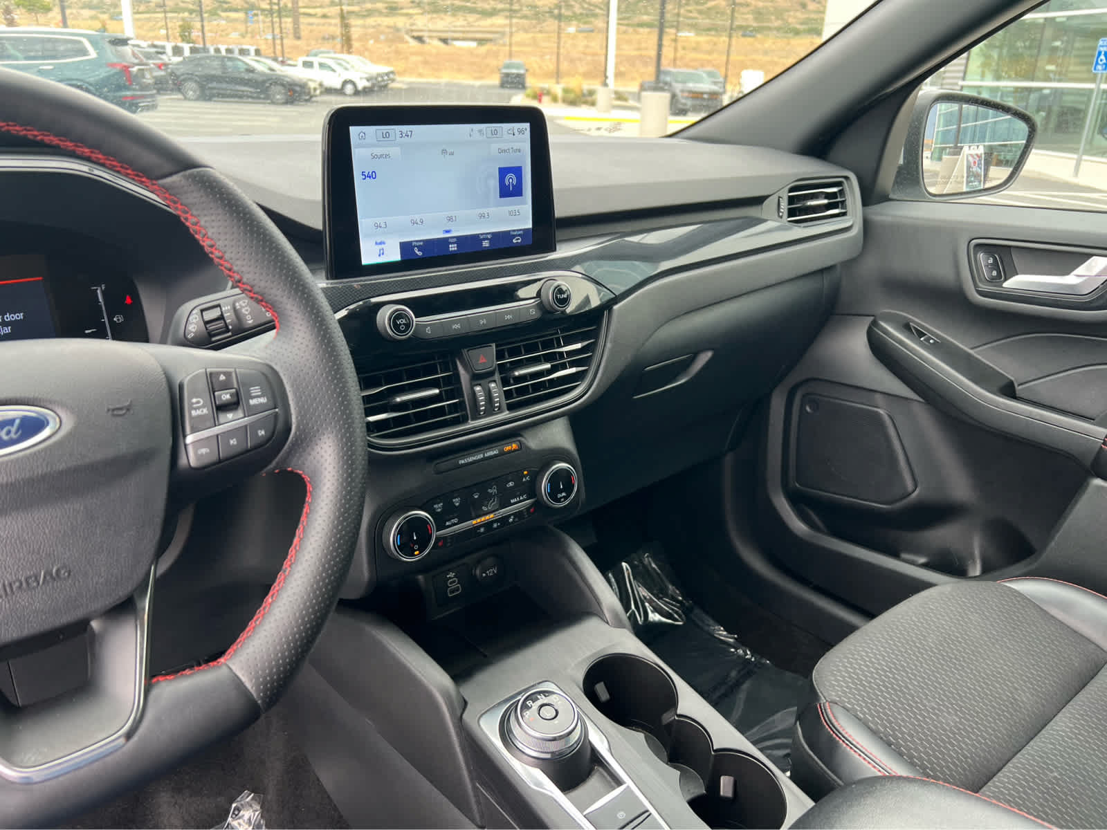 Certified 2025 Ford Escape ST-Line Select AWD/4WD image 35