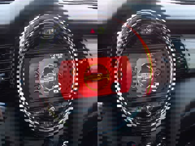 Used 2020 MINI Cooper 2-Door Hardtop image 22