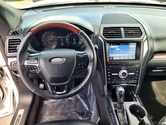 Certified 2018 Ford Explorer Platinum image 9