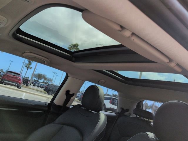 Used 2019 MINI Cooper S w/ Signature Upholstery Package image 17