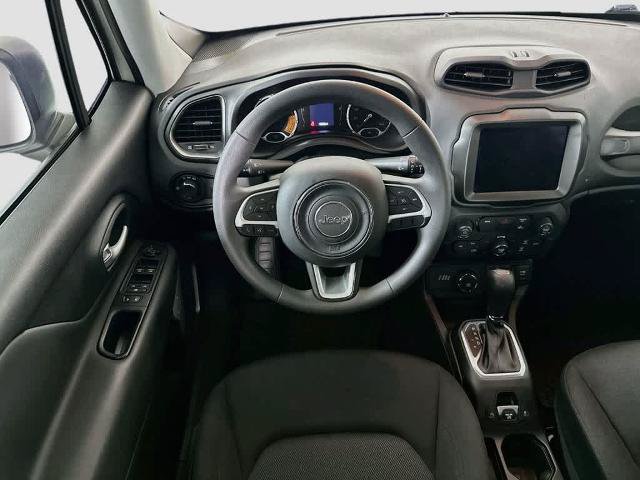 Used 2023 Jeep Renegade Latitude AWD/4WD image 10