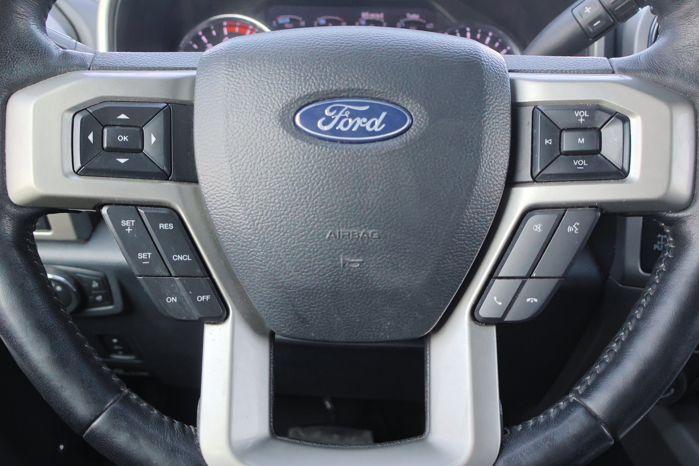 Certified 2022 Ford F250 Lariat w/ Tremor Off-Road Package image 22