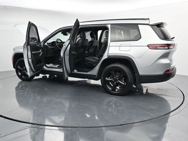Used 2023 Jeep Grand Cherokee L Altitude AWD/4WD image 43