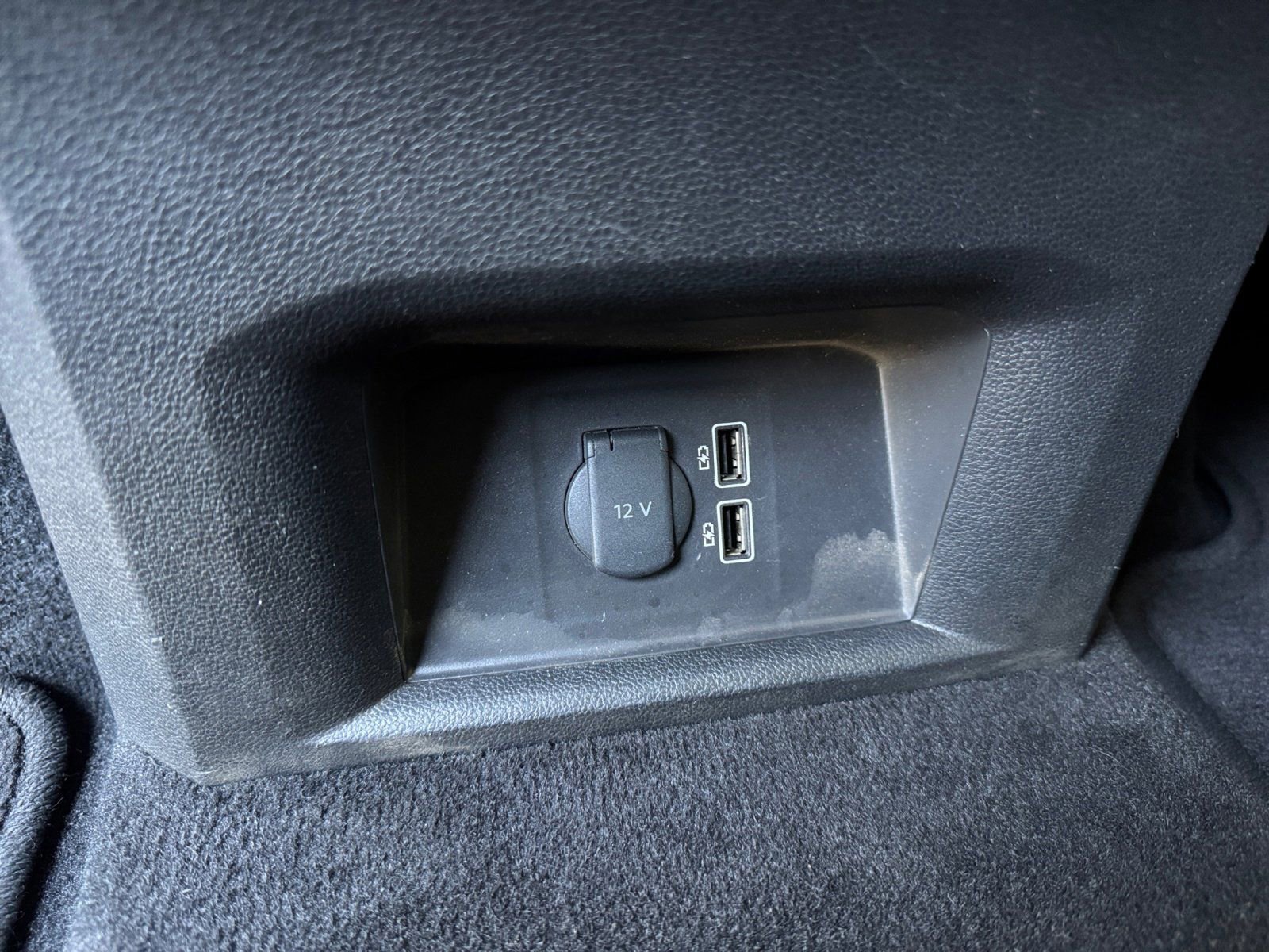 Used 2018 Volkswagen Atlas SE image 19