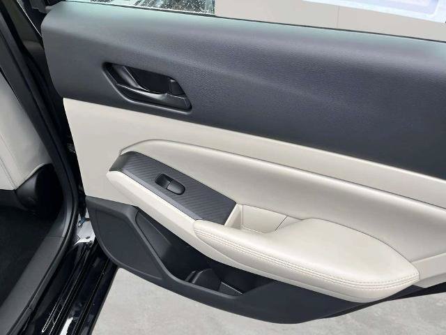 Used 2025 Nissan Altima 2.5 SV FWD image 11