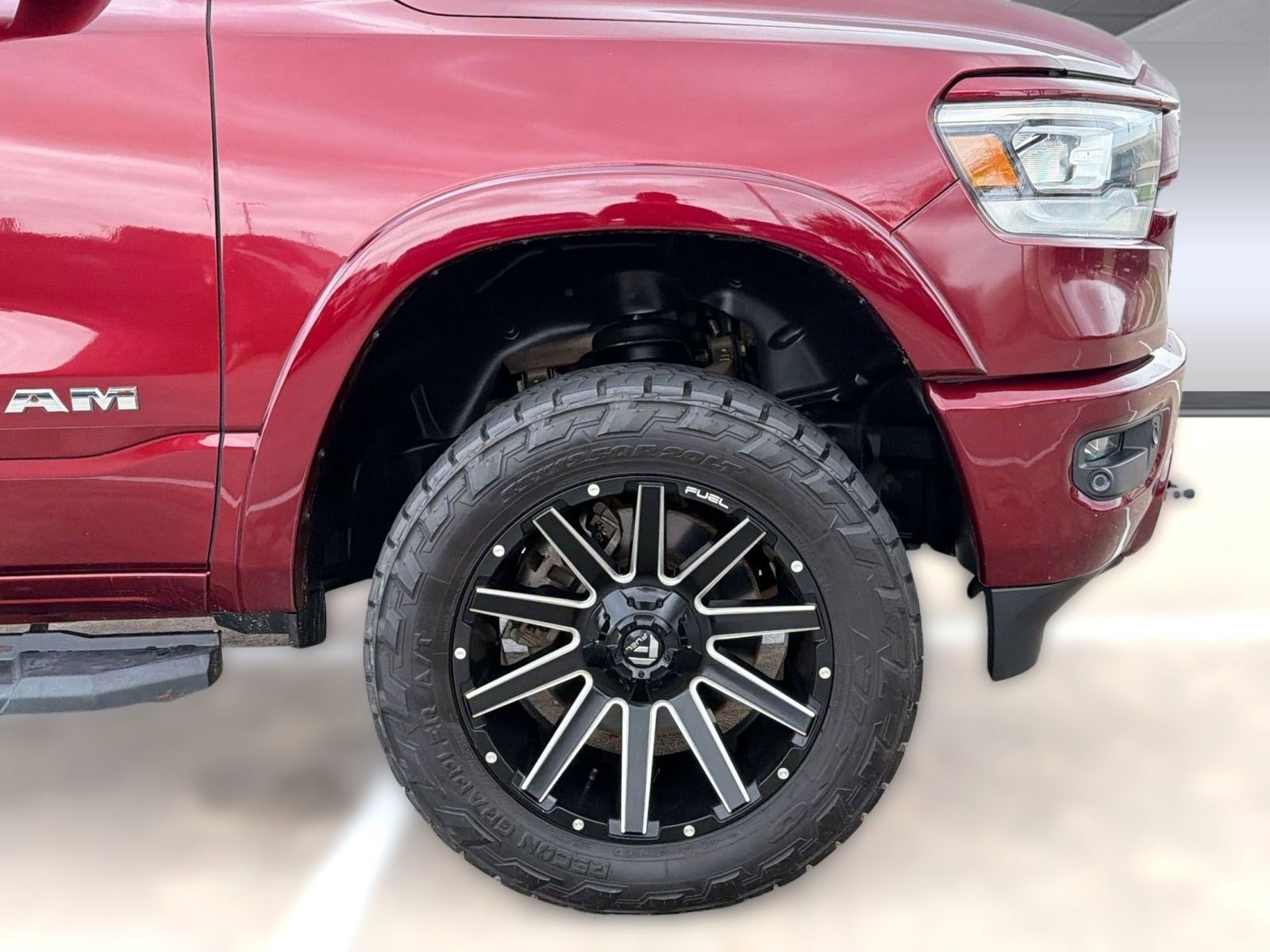 Used 2019 RAM 1500 Laramie w/ Sport Appearance Package image 12