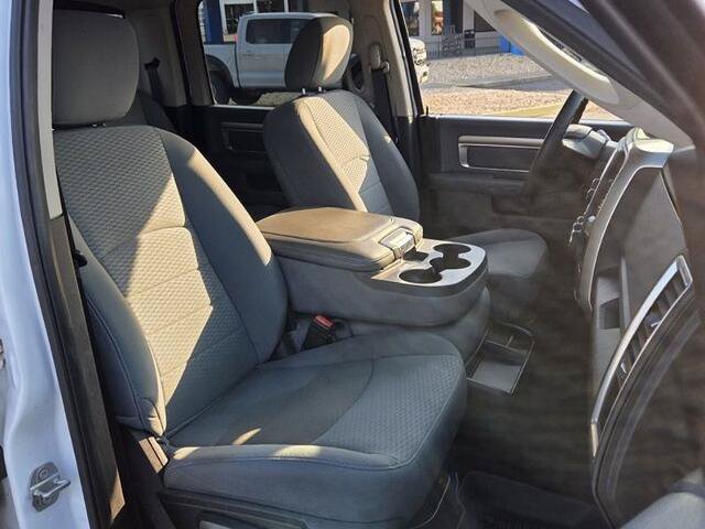 Used 2019 RAM 1500 Classic SLT AWD/4WD image 31