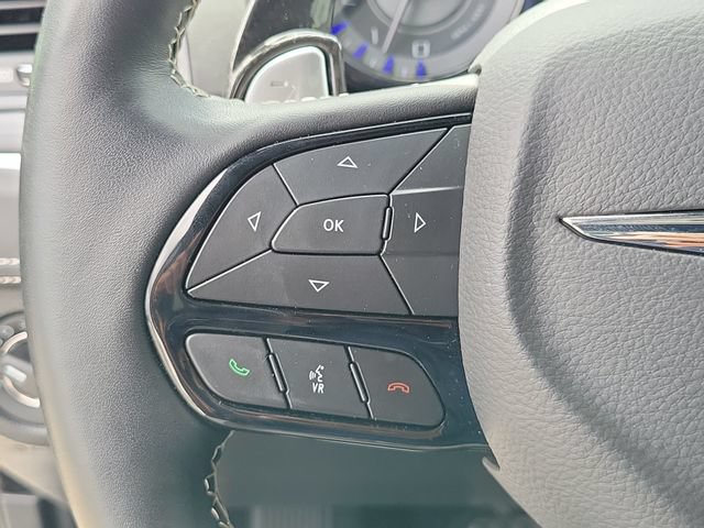 Used 2023 Chrysler 300 C RWD image 29