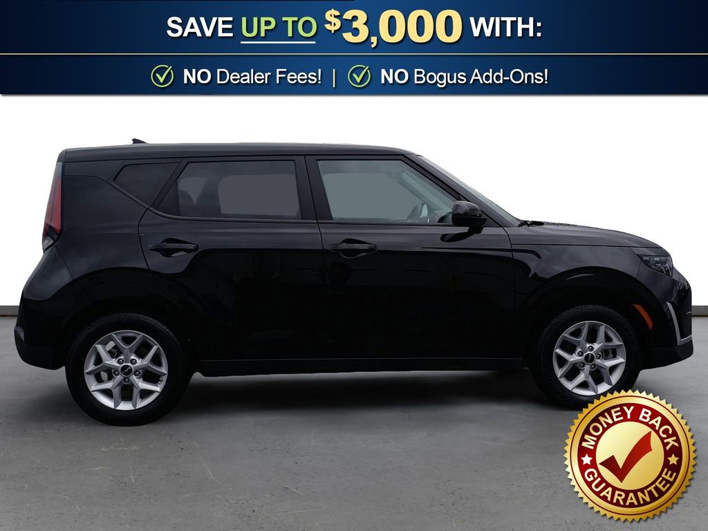 Used 2025 Kia Soul LX w/ LX Technology Package FWD image 8