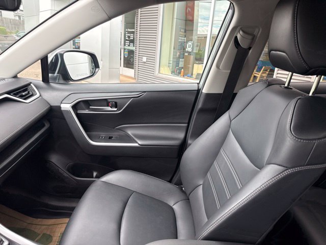 Used 2023 Toyota RAV4 XLE Premium AWD/4WD image 24