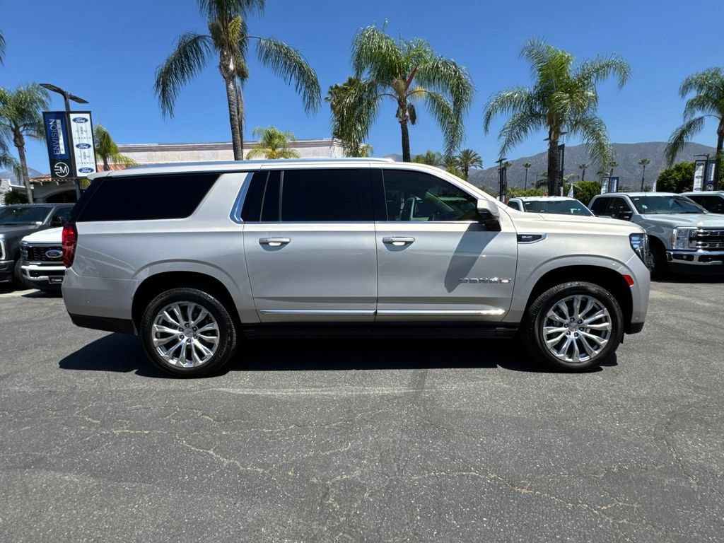 Used 2023 GMC Yukon XL Denali w/ Denali Reserve Package AWD/4WD image 14