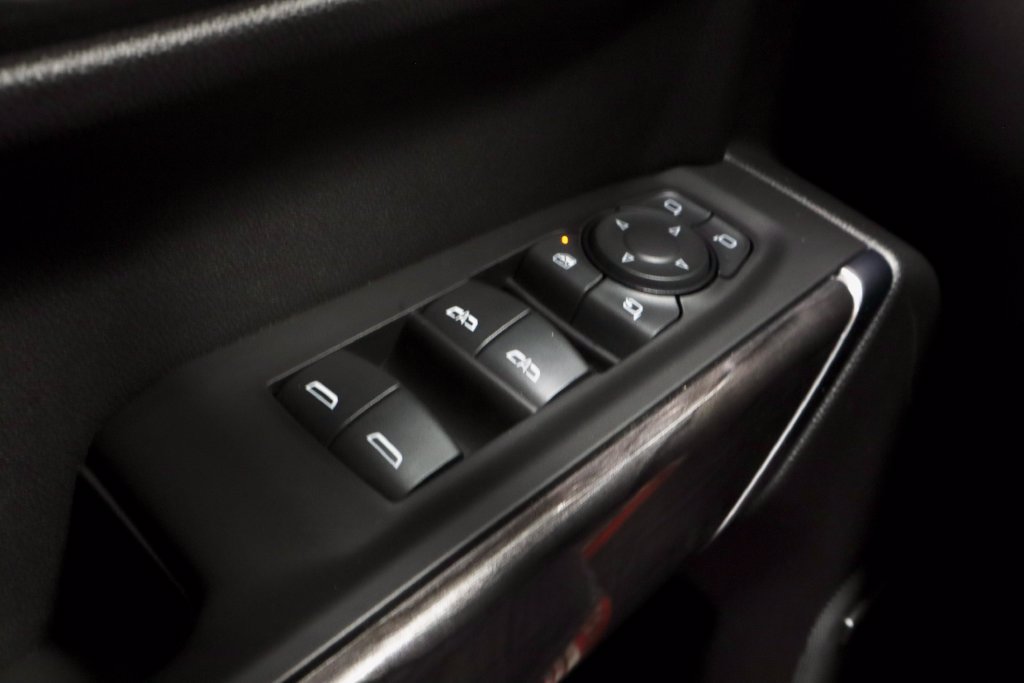 Used 2020 Chevrolet Silverado 1500 LTZ w/ LTZ Premium Package AWD/4WD image 25