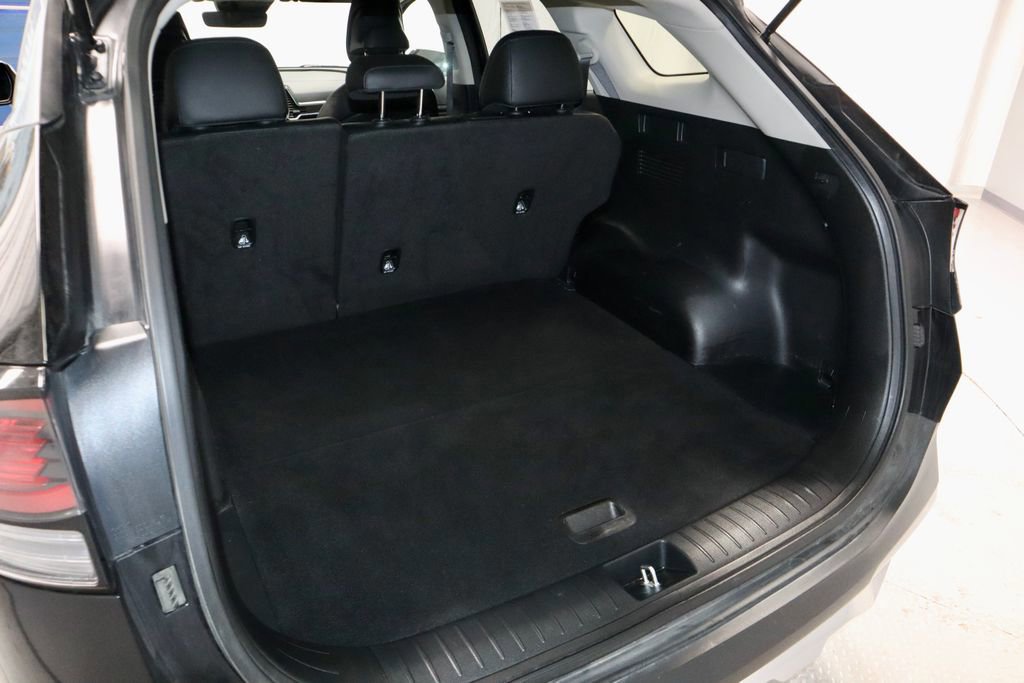 Used 2025 Kia Sportage EX FWD image 14