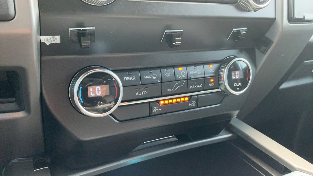 Certified 2021 Ford Expedition XLT RWD image 16