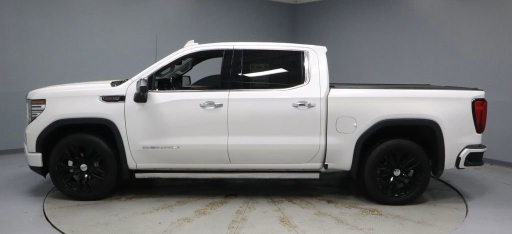 Used 2022 GMC Sierra 1500 Denali w/ Denali Reserve Package AWD/4WD image 8