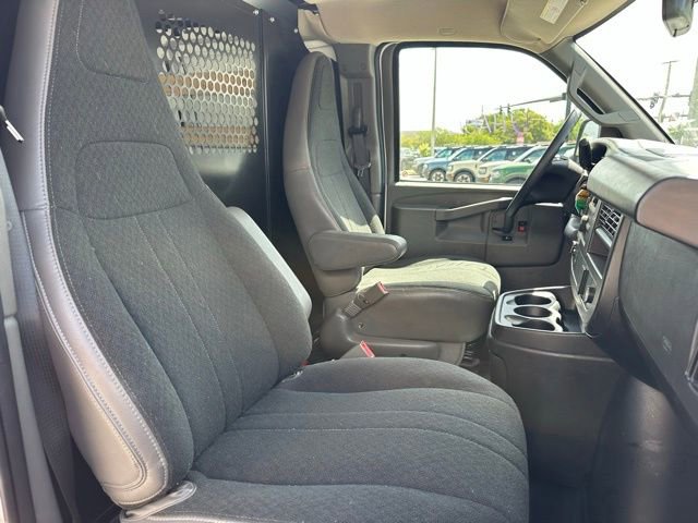 Used 2024 GMC Savana 2500 w/ Driver Convenience Package RWD image 10