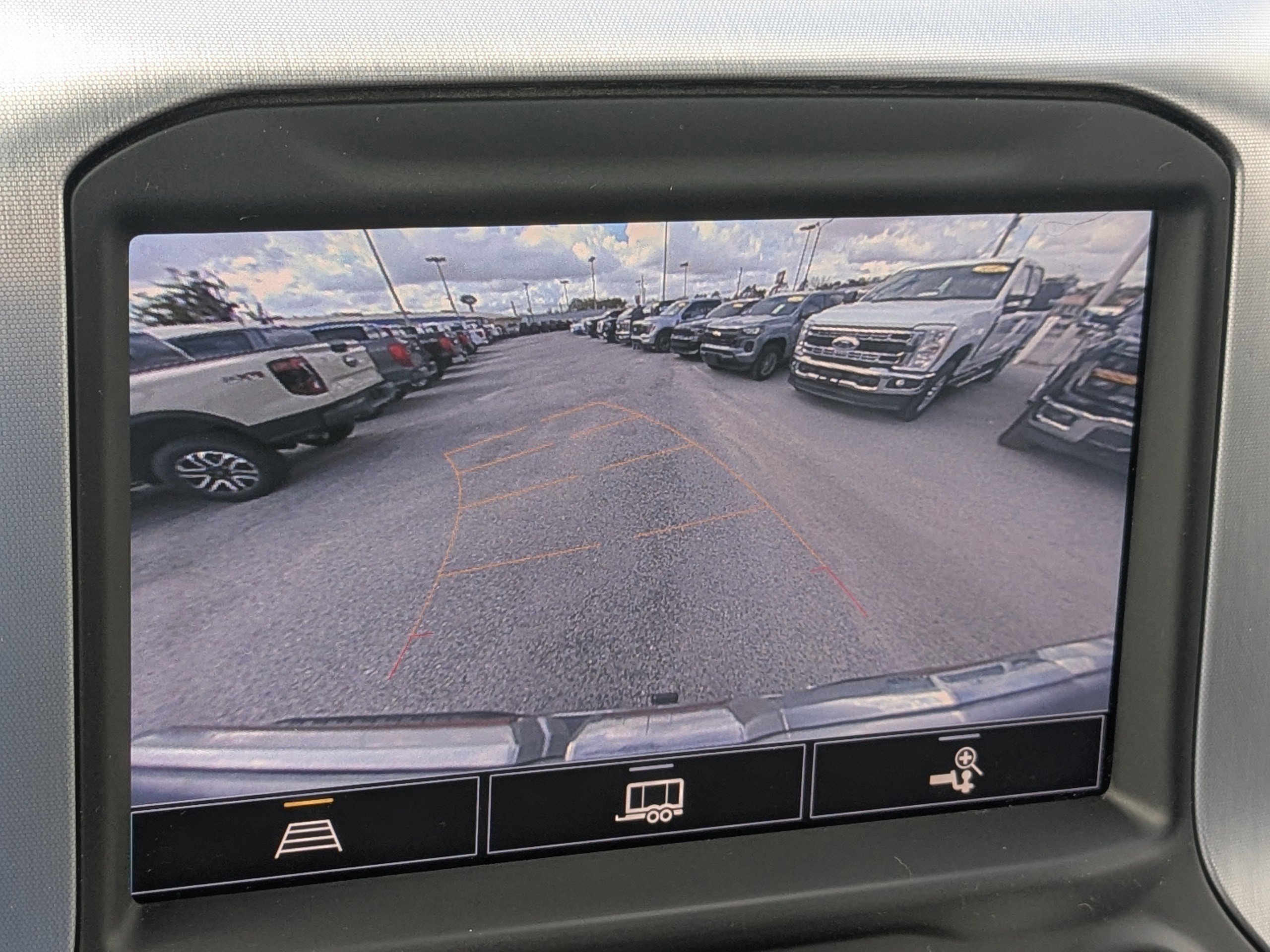 Used 2022 GMC Sierra 1500 SLT w/ SLT Premium Plus Package image 22