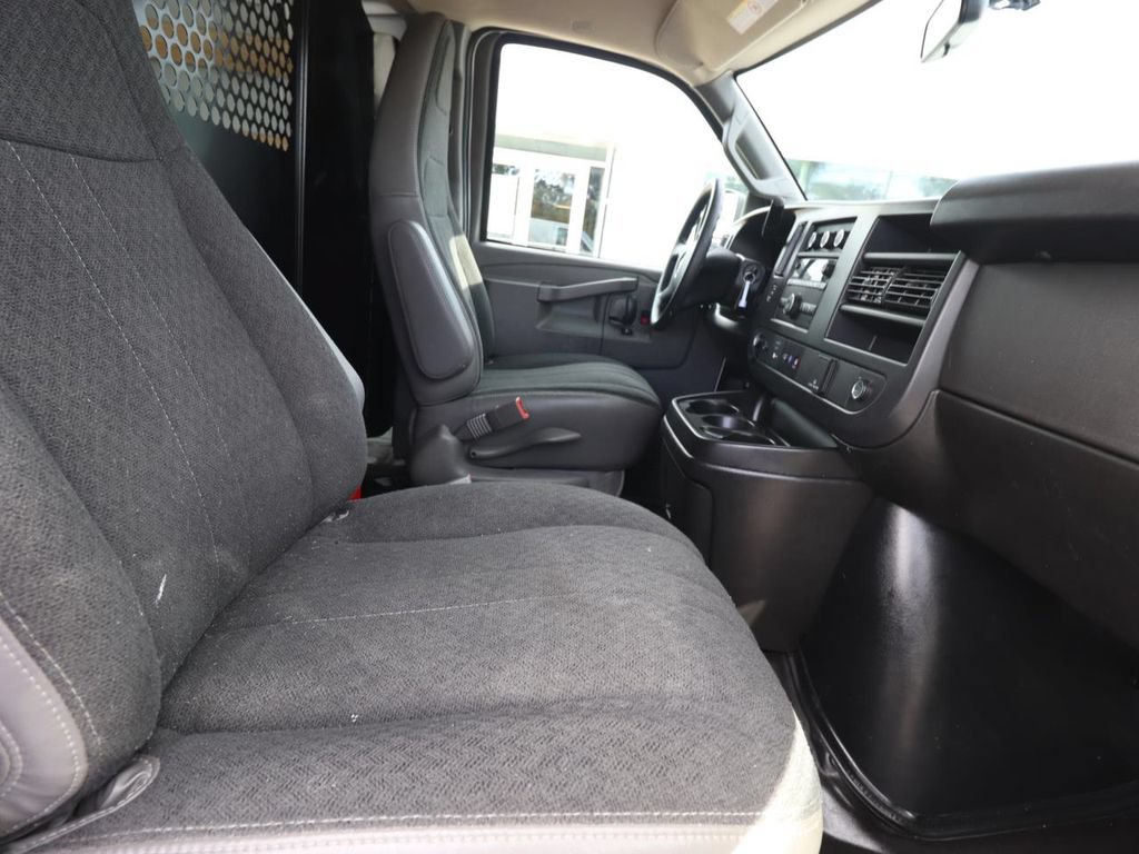Used 2025 Chevrolet Express 2500 w/ Driver Convenience Package RWD image 9