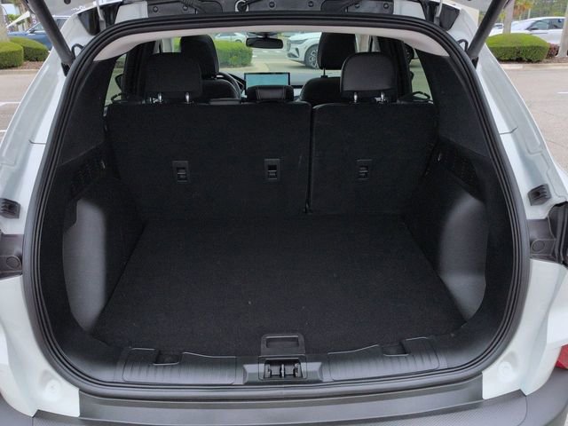 Certified 2025 Ford Escape Platinum w/ Class II Trailer Tow Package AWD/4WD image 13