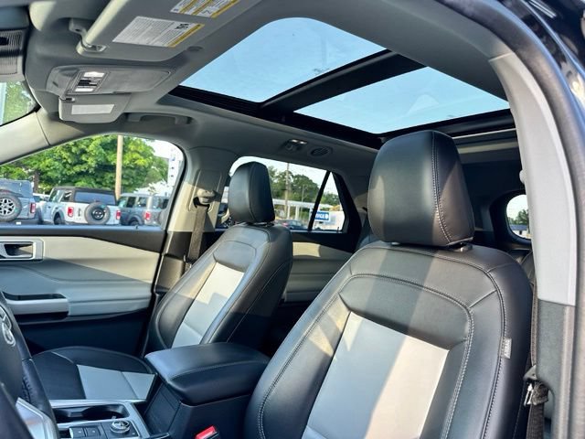Certified 2023 Ford Explorer XLT w/ Equipment Group 202A AWD/4WD image 38