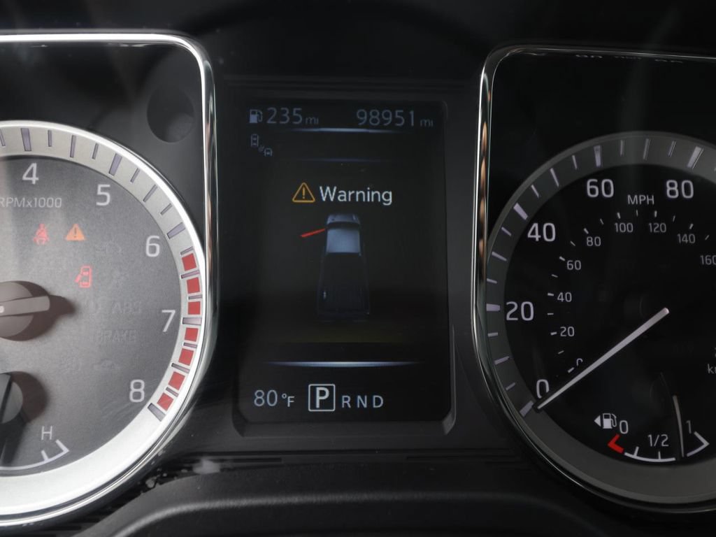 Used 2017 Nissan Titan SL RWD image 20