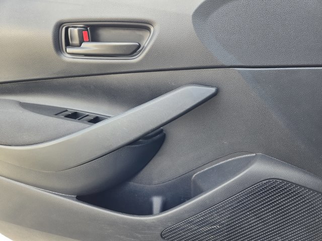 Used 2025 Toyota Corolla LE image 19