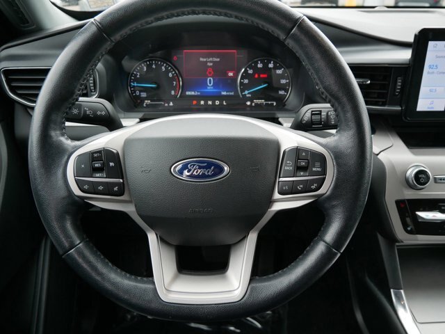 Certified 2022 Ford Explorer XLT w/ Equipment Group 202A AWD/4WD image 18