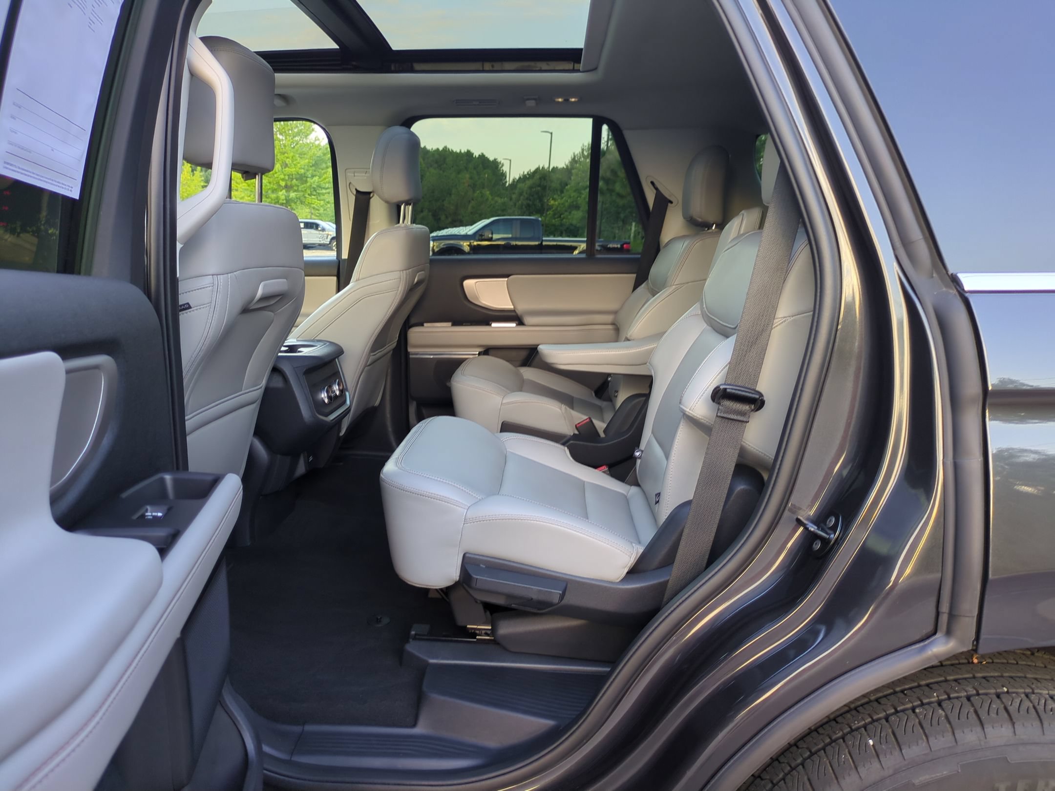 Certified 2025 Ford Expedition Active RWD image 28