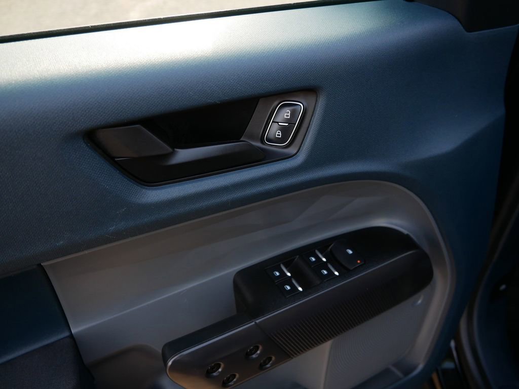 Certified 2024 Ford Maverick XL image 16