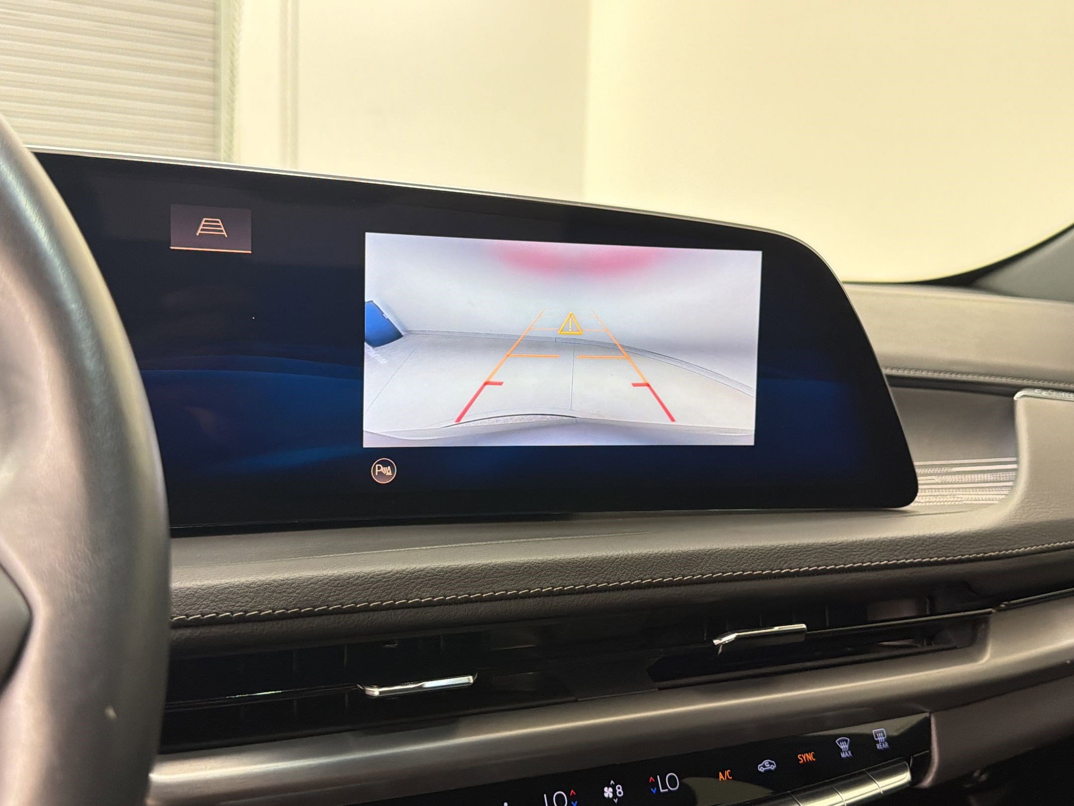 Used 2024 Cadillac XT4 Premium Luxury w/ Cold Weather Package FWD image 26