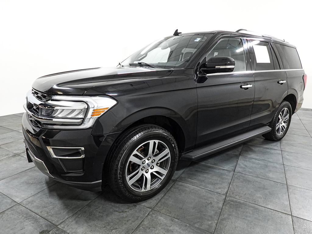 Certified 2024 Ford Expedition Limited AWD/4WD image 3