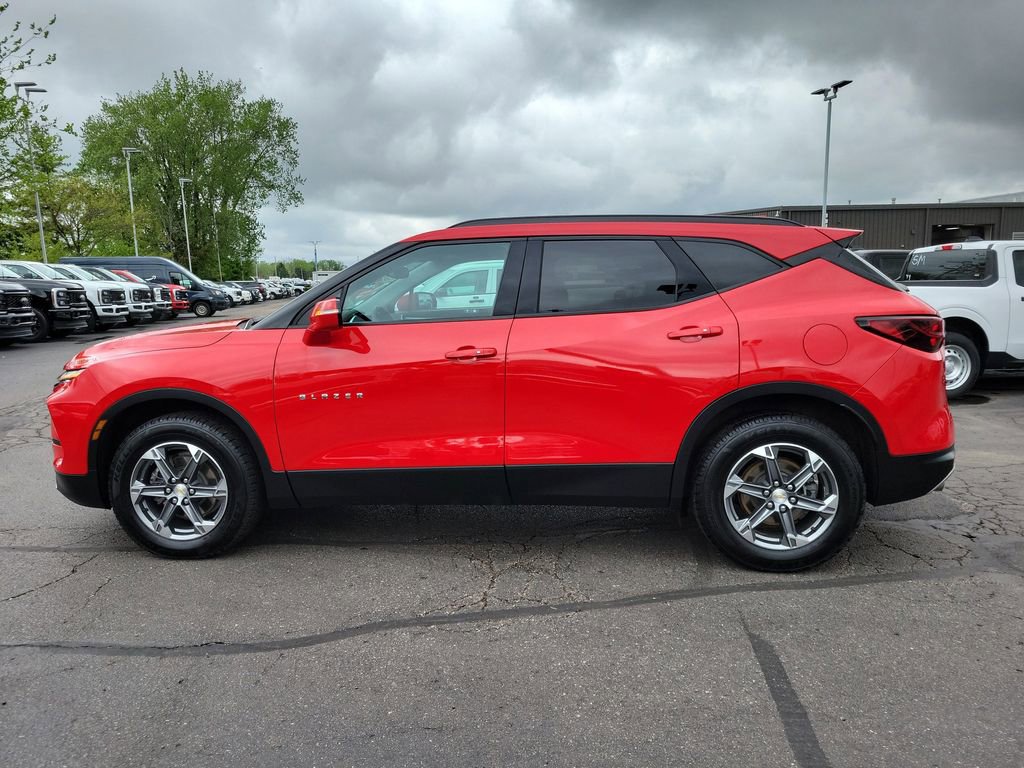 Used 2023 Chevrolet Blazer LT w/ LPO, Floor Liner Package FWD image 7