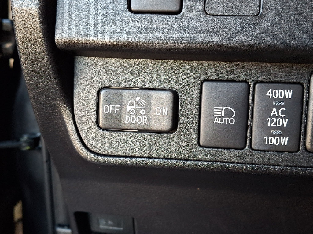 Used 2023 Toyota Tacoma TRD Off-Road AWD/4WD image 24
