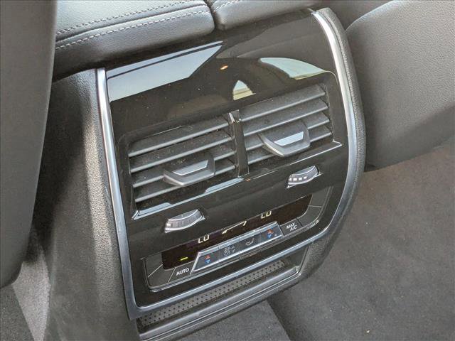 Used 2025 BMW X5 xDrive40i w/ Parking Assistance Package image 18