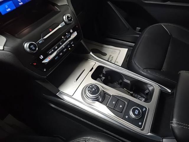 Certified 2020 Ford Explorer XLT w/ Equipment Group 202A AWD/4WD image 32