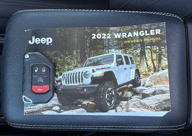 Used 2022 Jeep Wrangler Unlimited Sahara w/ Cold Weather Group AWD/4WD image 19