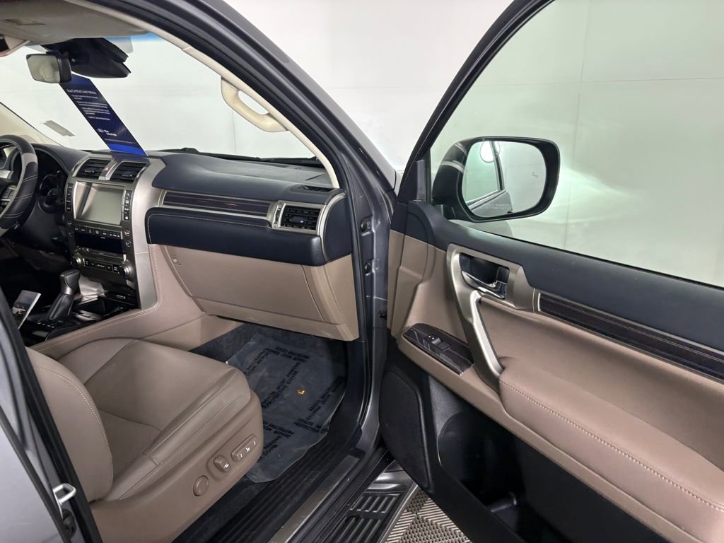 Used 2020 Lexus GX 460 Premium image 36