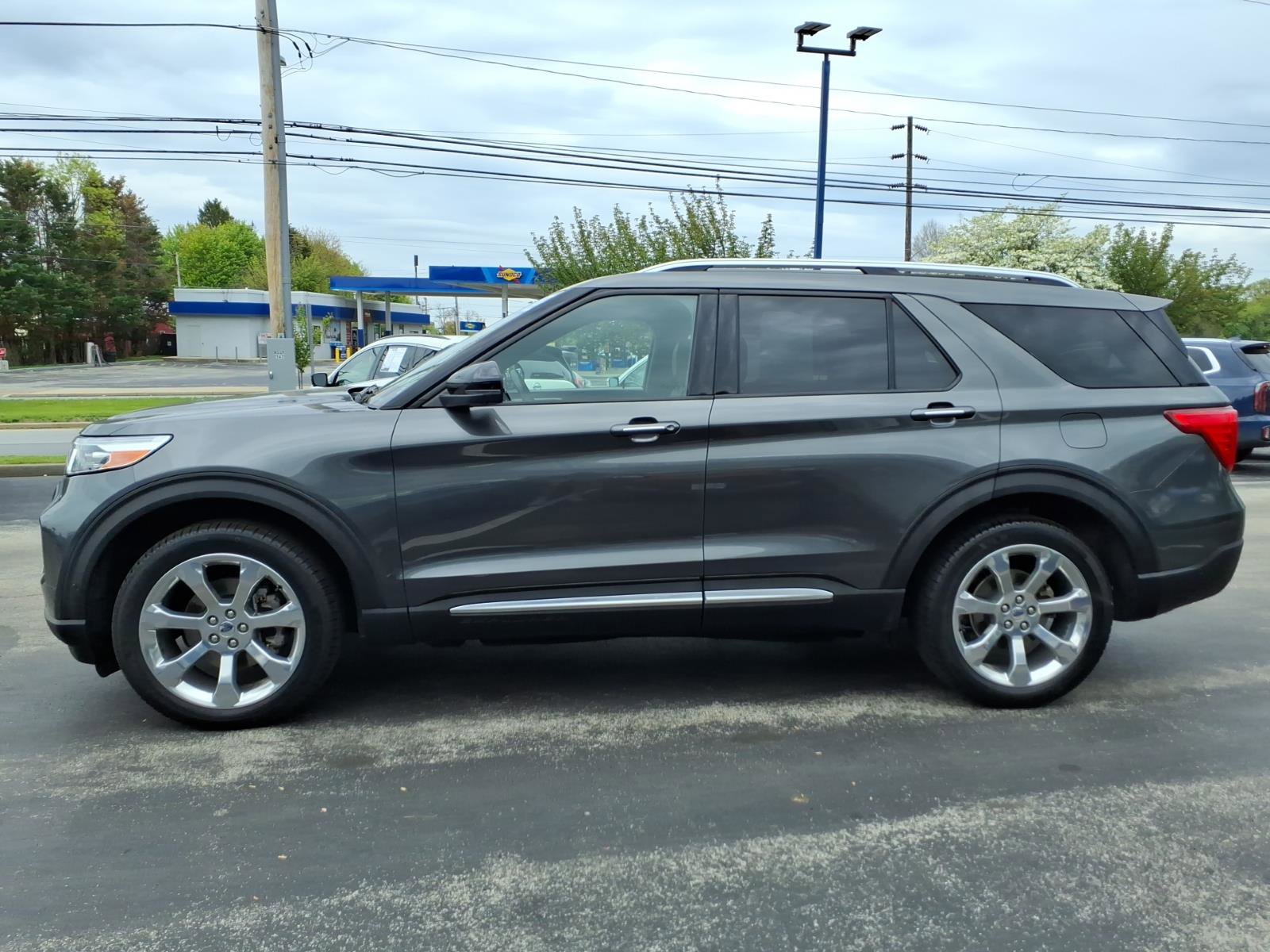 Certified 2020 Ford Explorer Platinum w/ Premium Technology Package AWD/4WD image 7