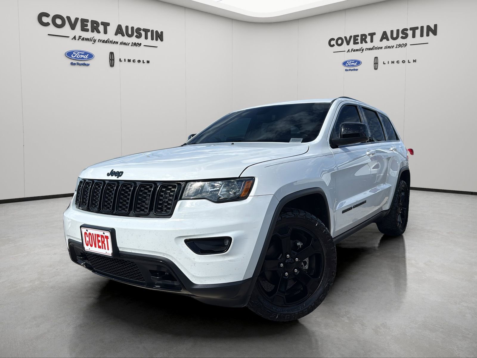 Used 2019 Jeep Grand Cherokee Laredo
