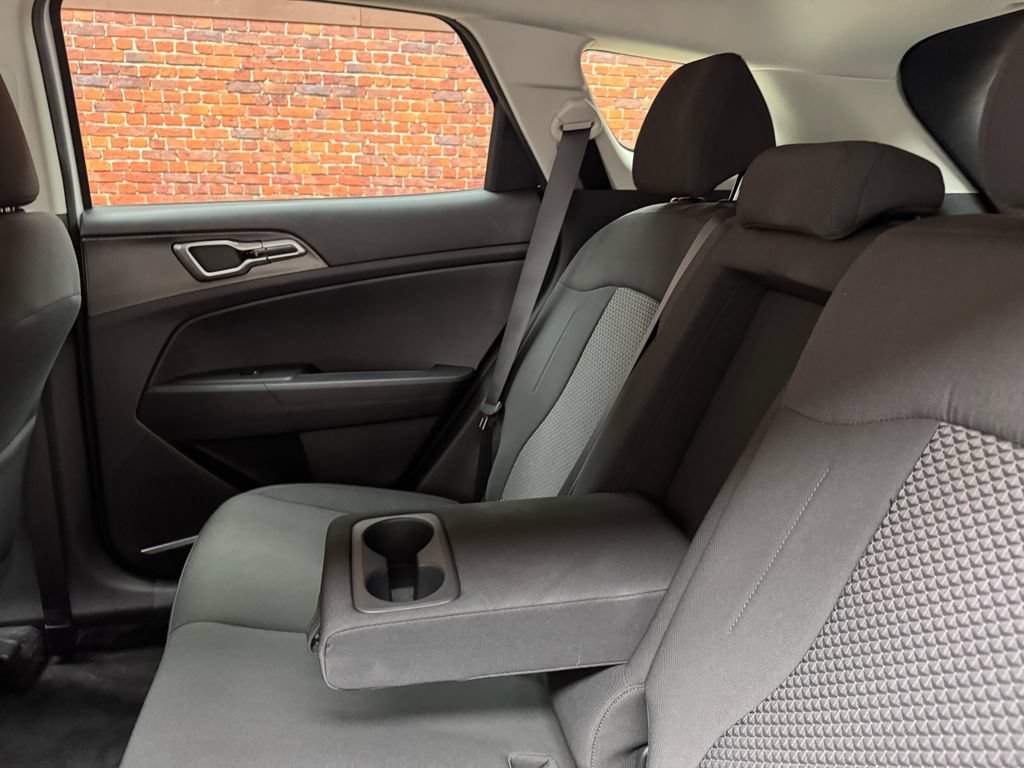 Used 2024 Kia Sportage LX AWD/4WD image 10