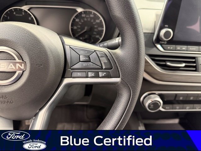 Used 2025 Nissan Altima 2.5 SV FWD image 12