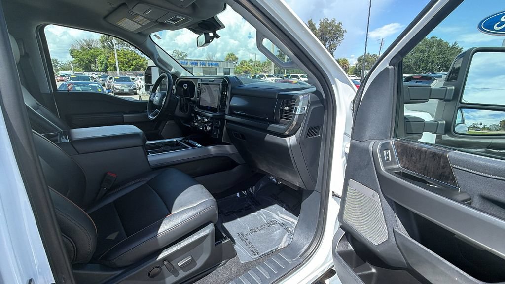 Certified 2025 Ford F450 Lariat AWD/4WD image 27