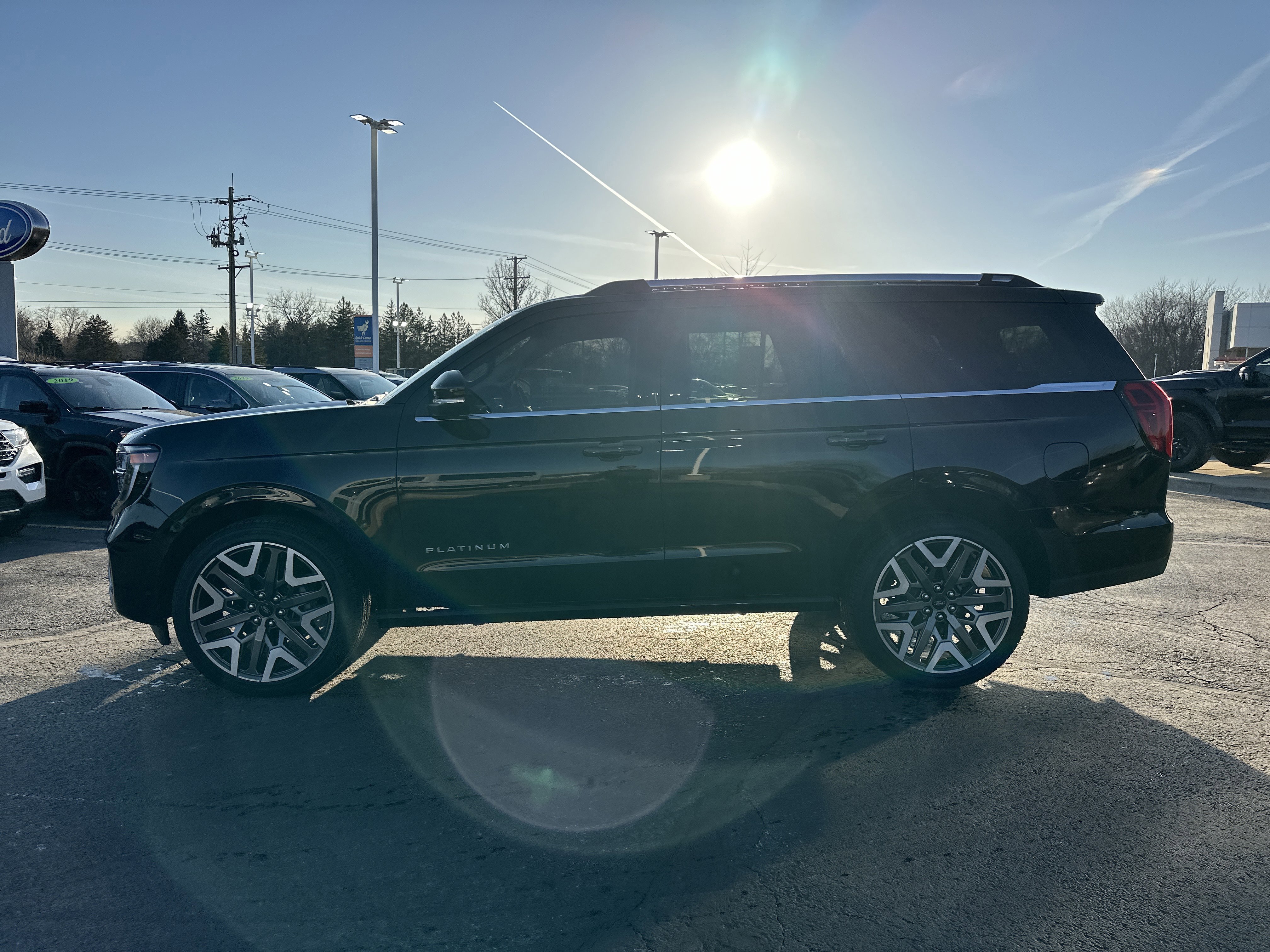 Certified 2025 Ford Expedition Platinum w/ Platinum Ultimate Package image 6