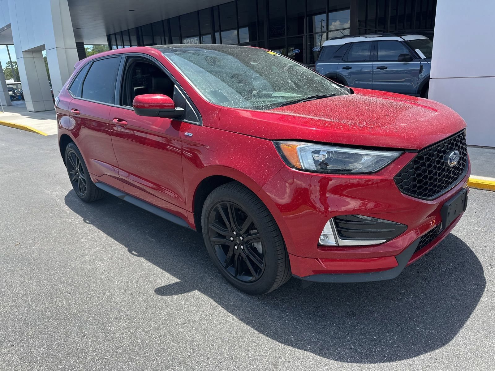 Certified 2022 Ford Edge ST-Line AWD/4WD image 2